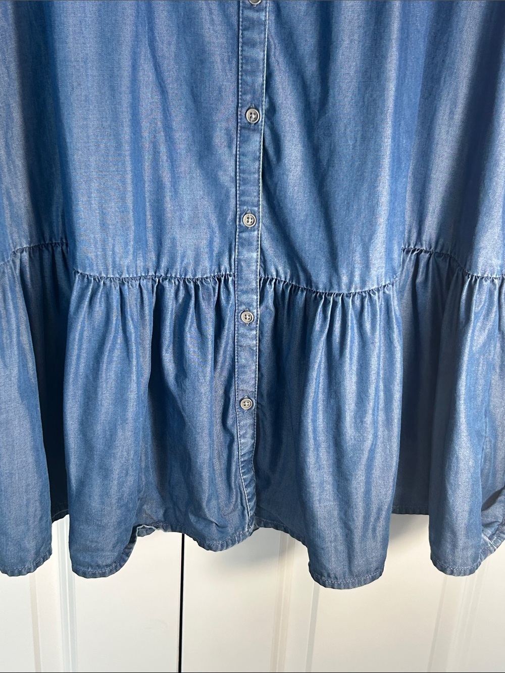 beachlunchlounge Denim Button-Front Blue Midi Dress - Picture 6 of 7
